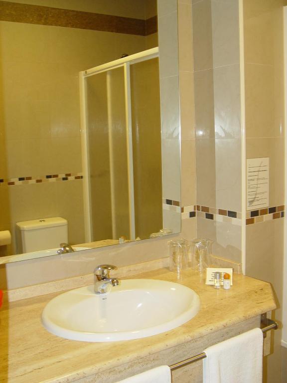 Hostal Albero By Eme Hoteles Sanlúcar la Mayor Zimmer foto